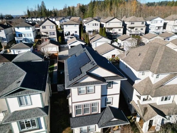 homes with solar panels